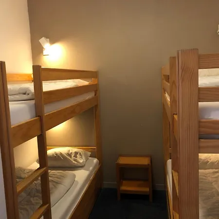 6 Pers, Piscine, Animaux Admis - Fr-1-859-8 Eaux-Bonnes