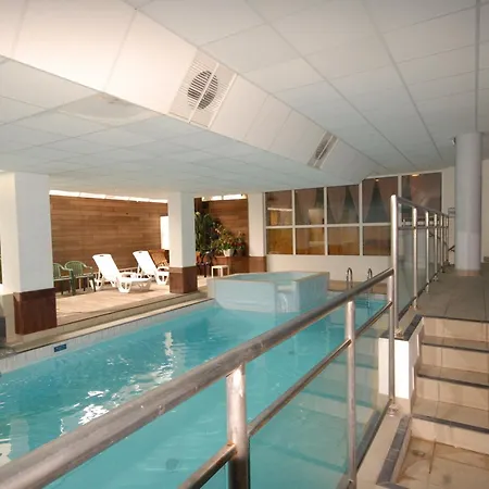 6 Pers 36m² Avec Piscine Et Wifi - Fr-1-859-8 * Gourette